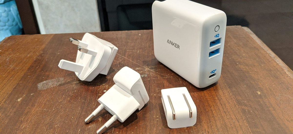 راهنمای خرید آداپتور مسافرتی | نکات کلیدی و هوشمندانه 5 راهنمای خرید آداپتور مسافرتی | نکات کلیدی و هوشمندانه