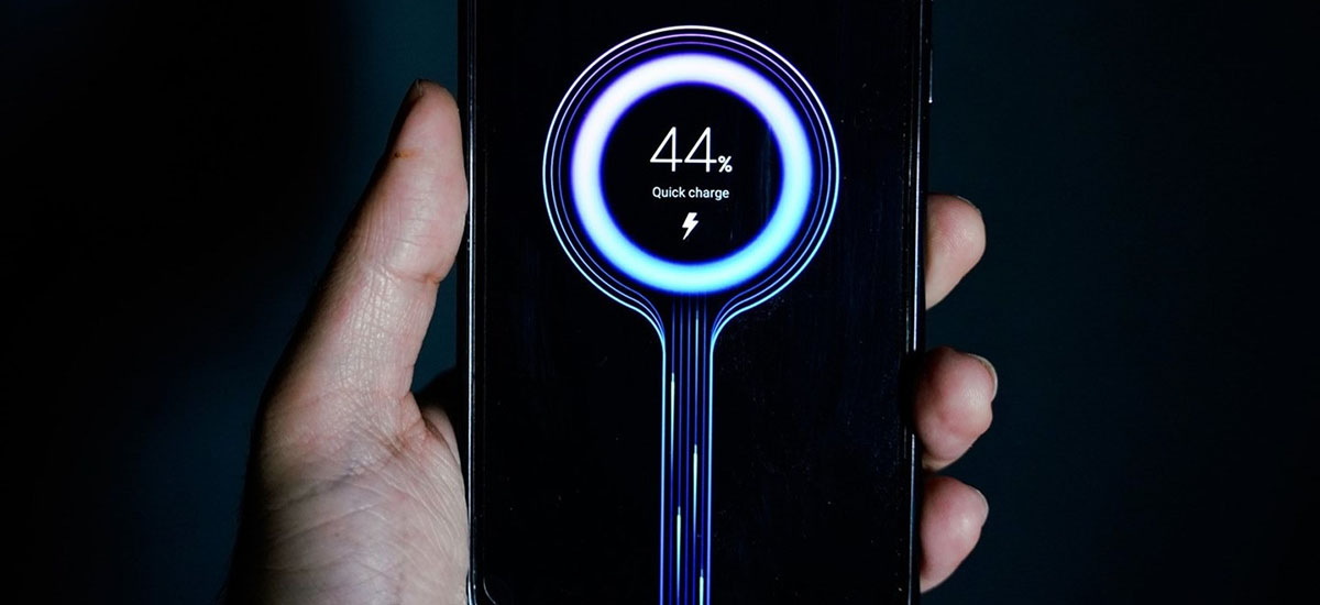 بهترین شارژرهای سریع گوشی 2025 | راهنمای فست شارژ 2 بهترین شارژرهای سریع گوشی 2025 | راهنمای فست شارژ